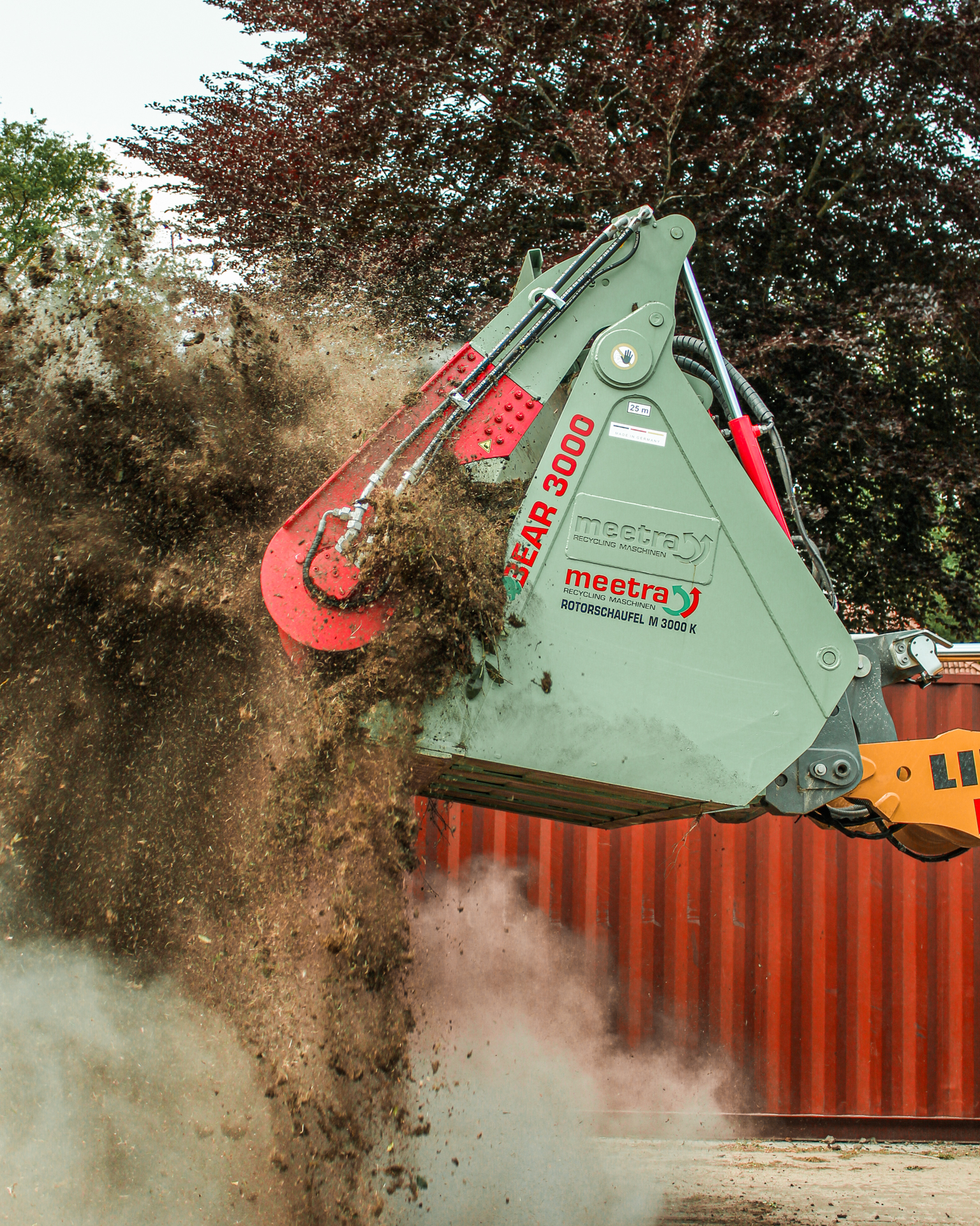 meetra Recycling Maschinen Rotorschaufel BEAR 3000 im Einsatz